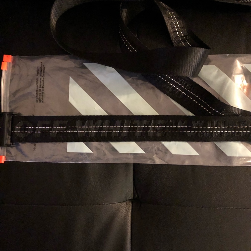 Off-white belt black